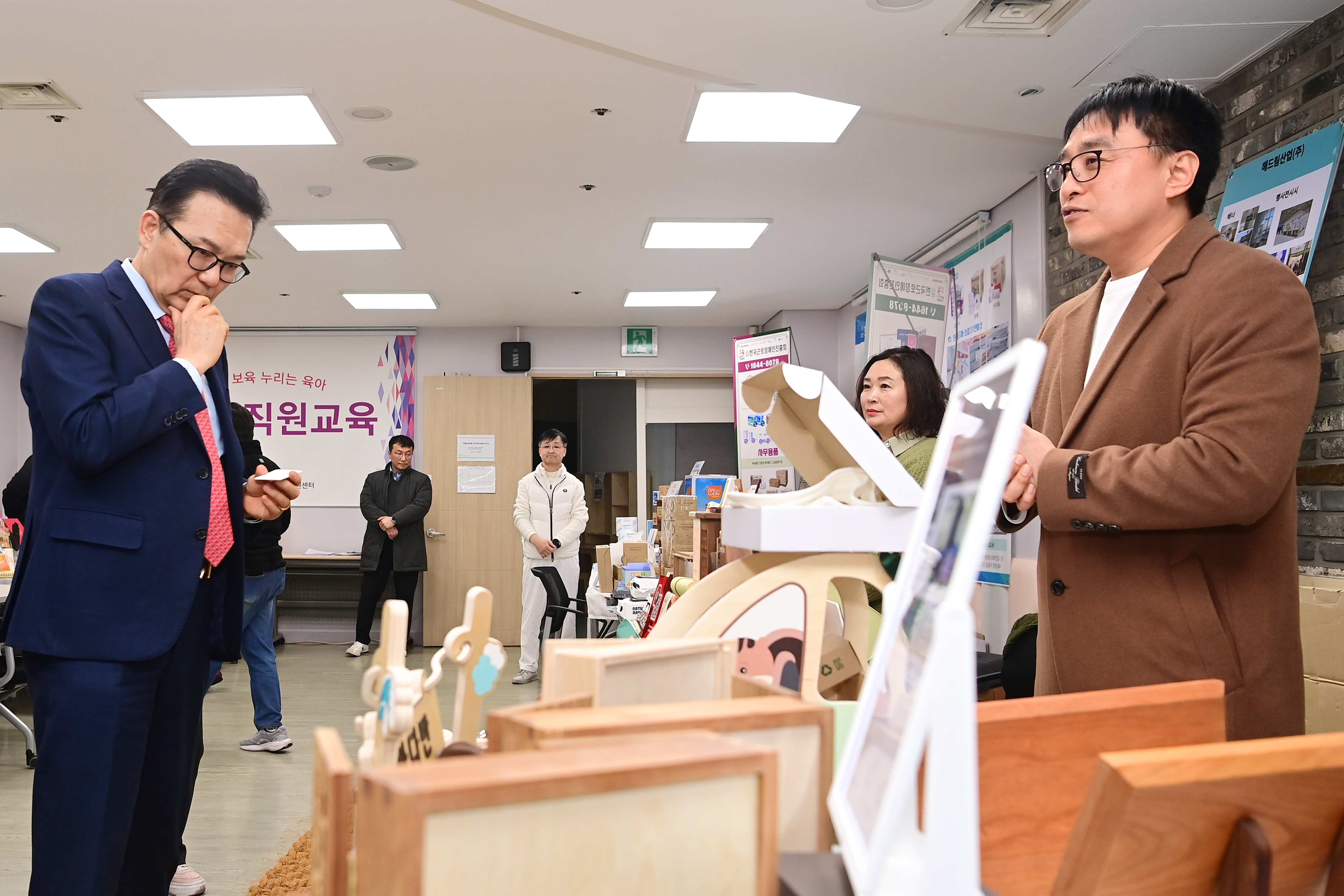 연수구는 지난 11일 이틀에 걸쳐 전 부서 구매 담당자를 대상으로 장애인 생산품 우선구매 촉진을 위한 1:1 맞춤형 컨설팅과 전시회를 개최했다